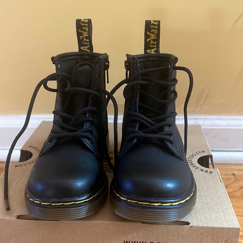 Toddler 8C Doc Martens Black